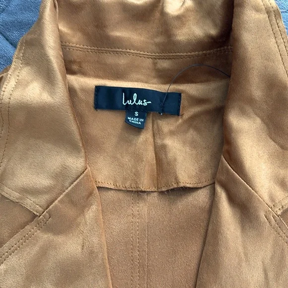 NWT - Lulus faux suede topper. Size Small. - Picture 11 of 16
